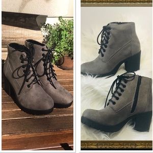 Soda(Nevitt) vegan suede chunky heels ankle boots (NWOT)